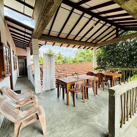 Sanithu Homestay And Villa Galle Exterior photo