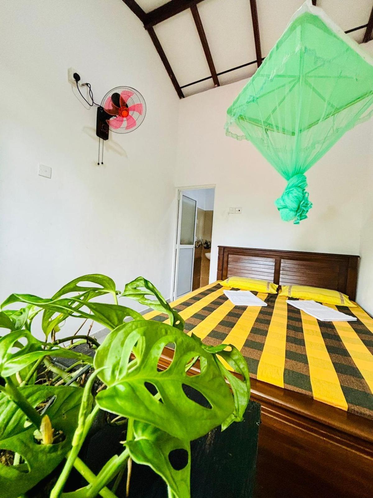 Sanithu Homestay And Villa Galle Exterior photo