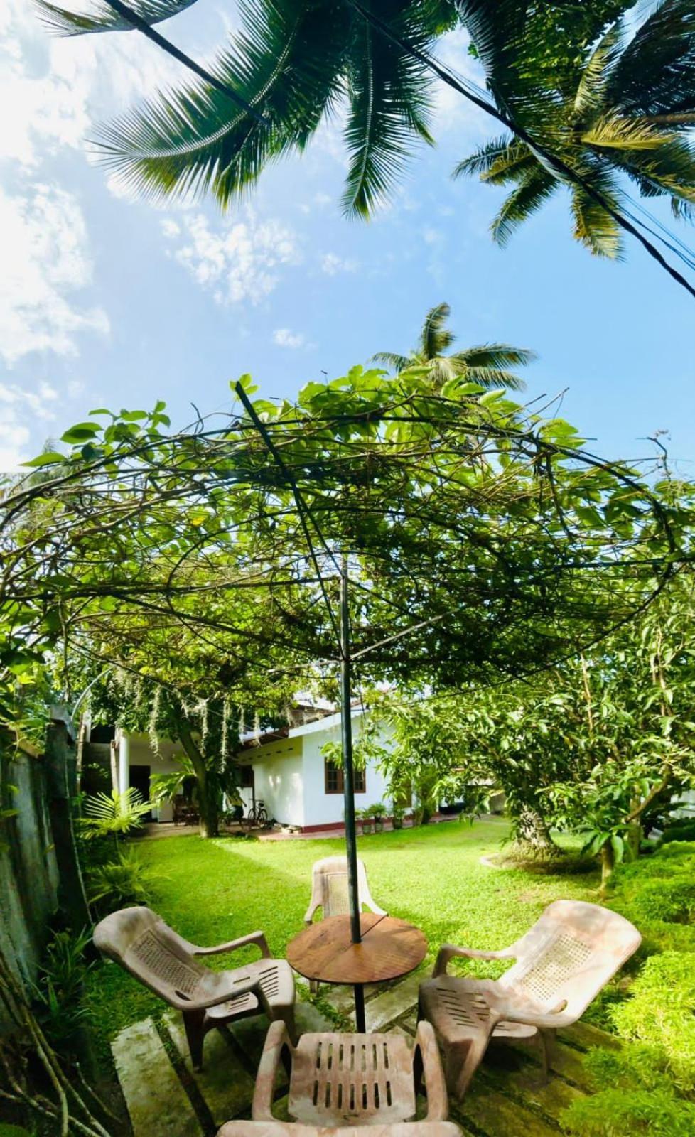 Sanithu Homestay And Villa Galle Exterior photo
